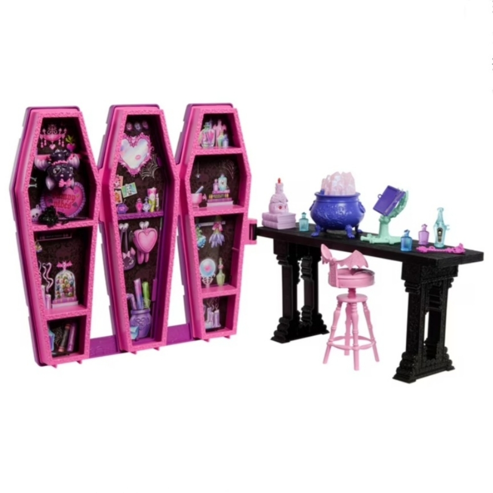 Monster High Draculaura Secret Potion Room Doll Playset with 12+ Accessories